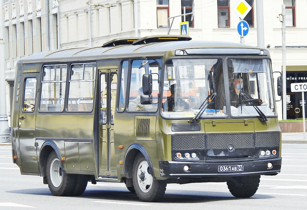 Автобус ПАЗ-32053 пригородный: описание, модификации, основные сведения